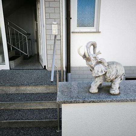 Schlafzimmer 1 Mit Top Aussicht Ueber Weilstetten Balingen Esterno foto
