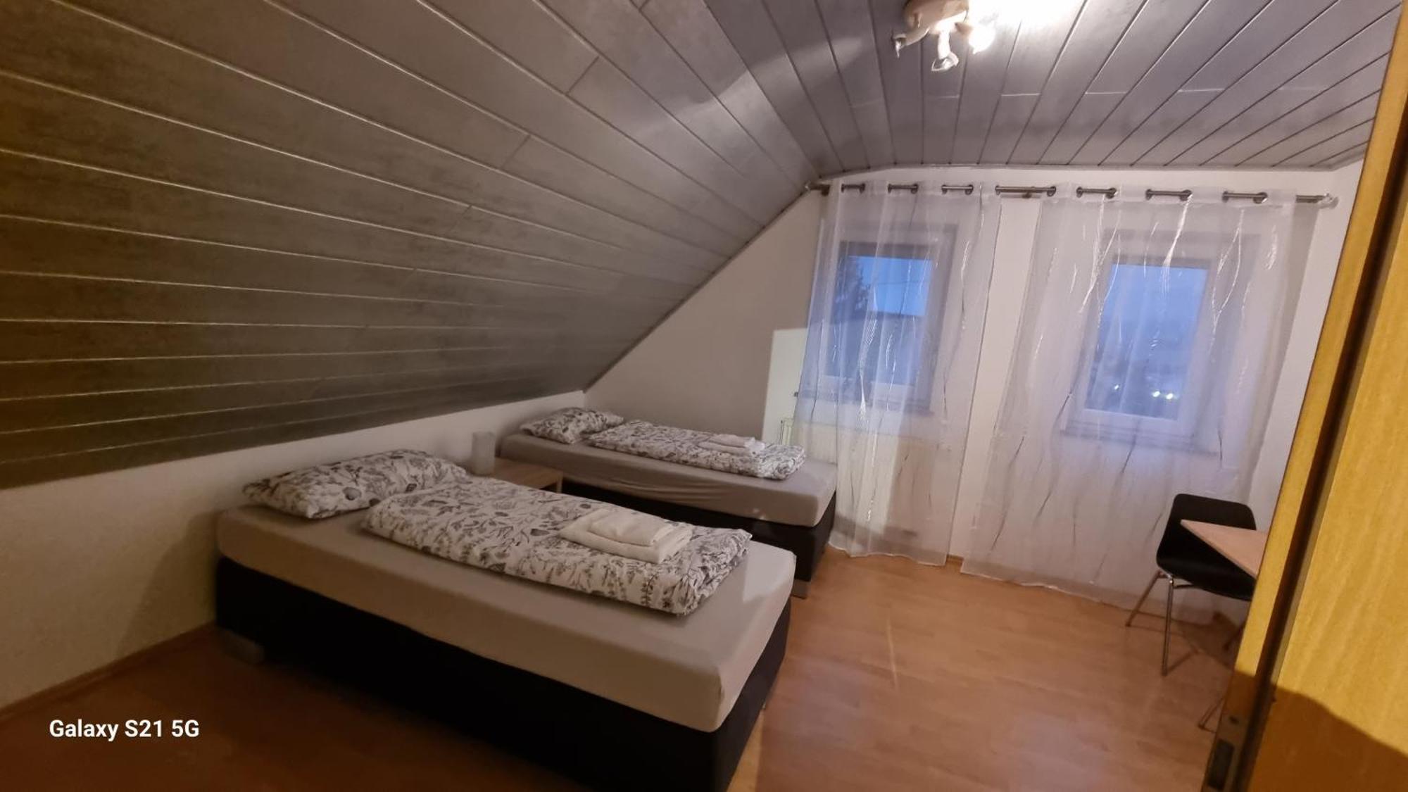 Schlafzimmer 1 Mit Top Aussicht Ueber Weilstetten Balingen Esterno foto
