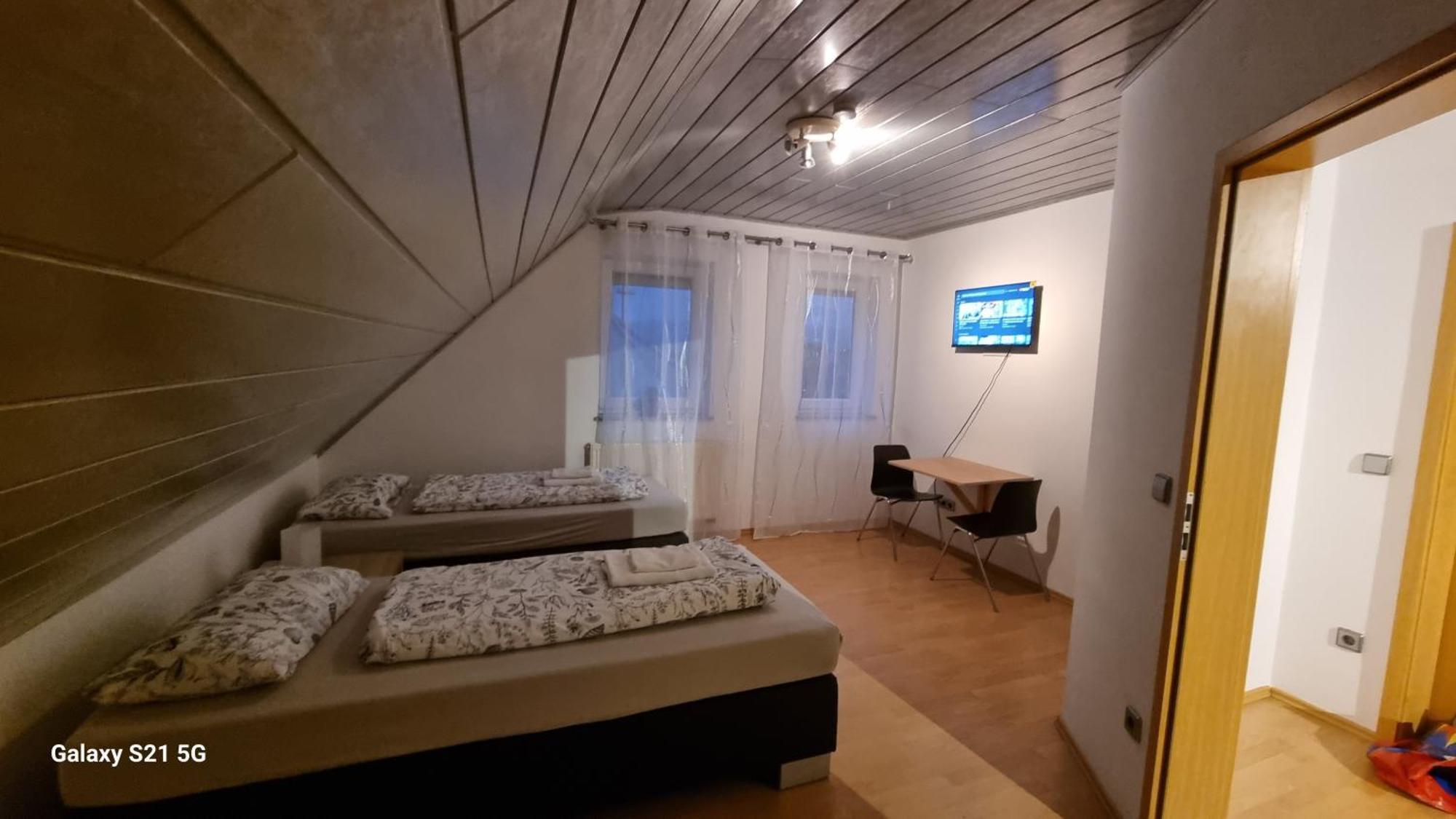 Schlafzimmer 1 Mit Top Aussicht Ueber Weilstetten Balingen Esterno foto