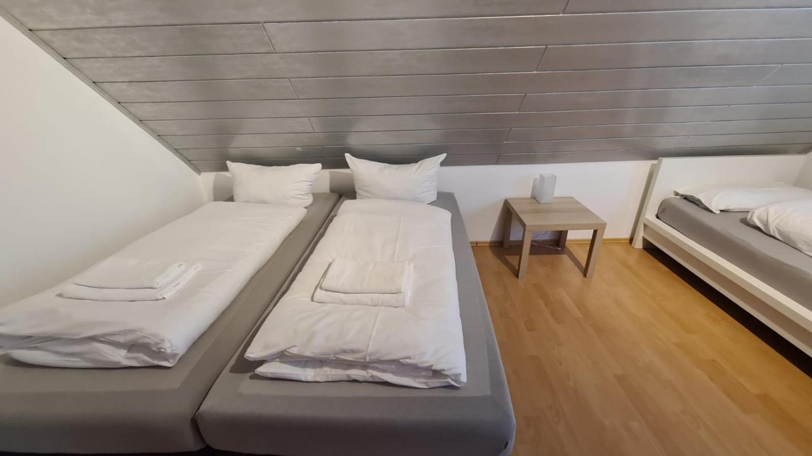 Schlafzimmer 1 Mit Top Aussicht Ueber Weilstetten Balingen Esterno foto