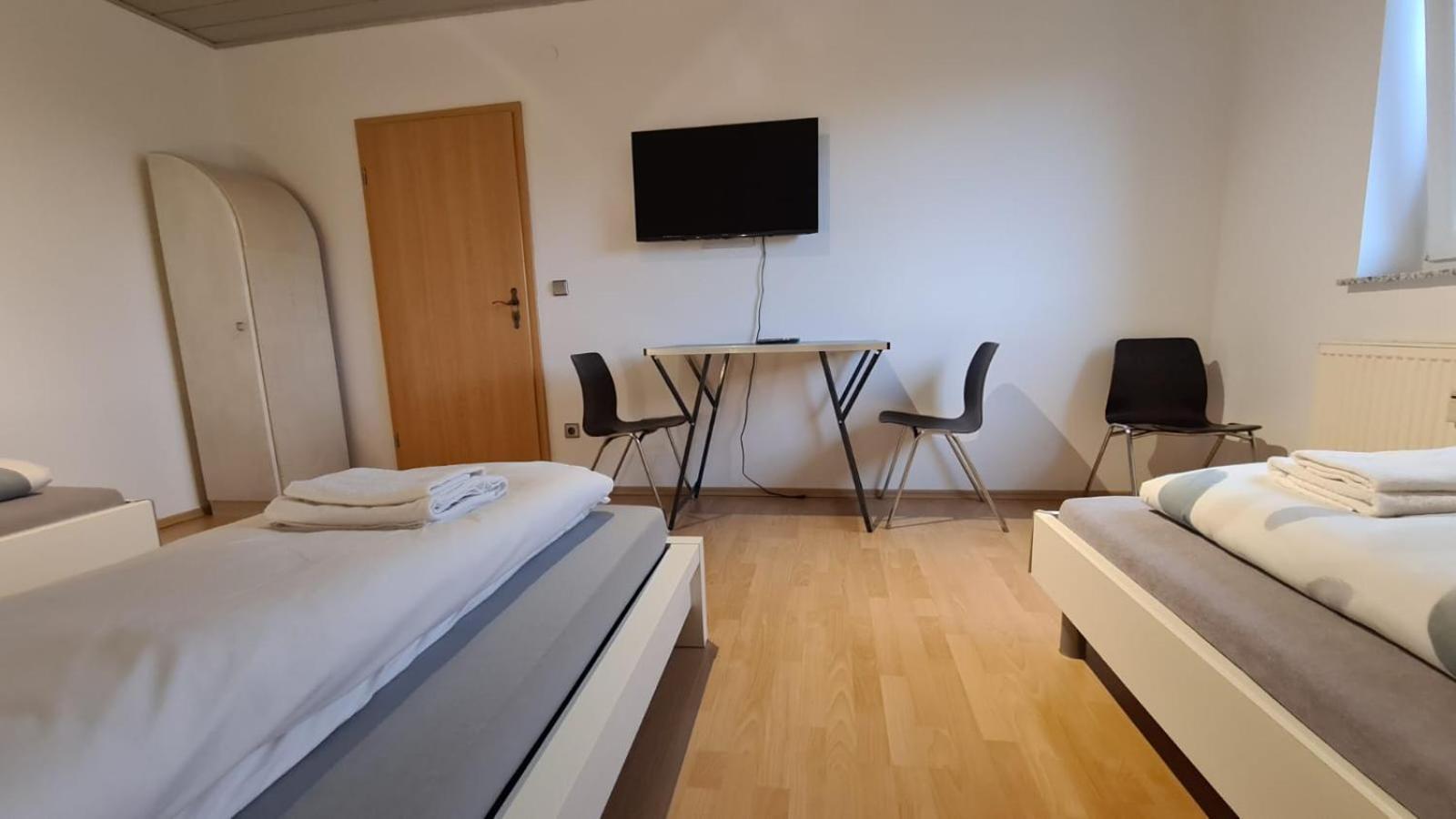 Schlafzimmer 1 Mit Top Aussicht Ueber Weilstetten Balingen Esterno foto